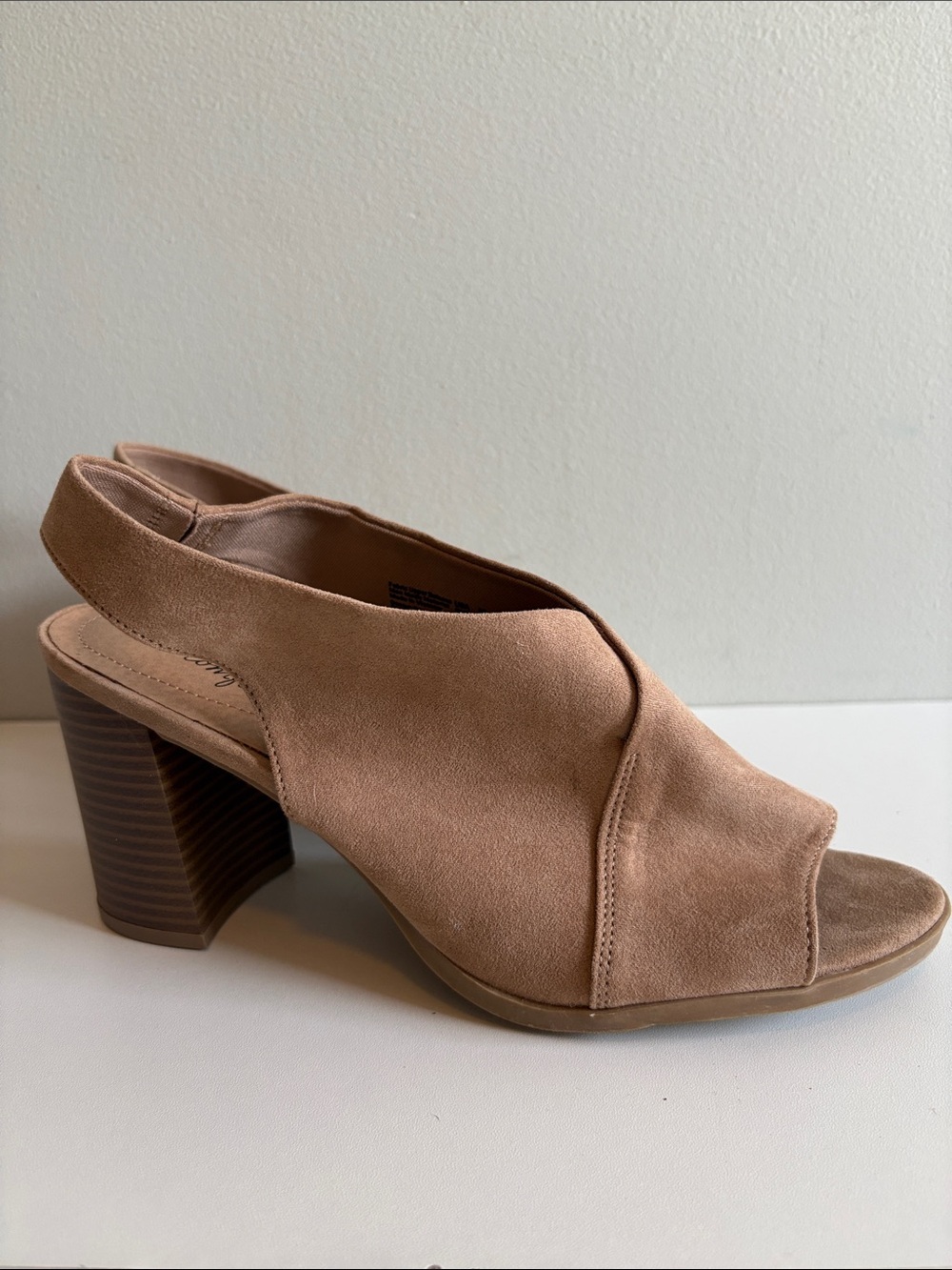 dexflex Comfort Size 10 Taupe Peep Toe Slingback Block Heel Sandals